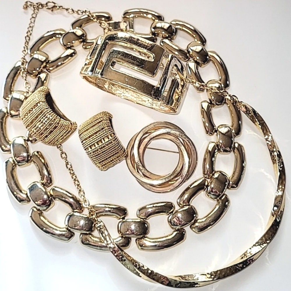 BOLD GOLD BLING NECKLACES, BRACELET JEWELRY LOT - FIVE ITEMS - Picture 10 of 10